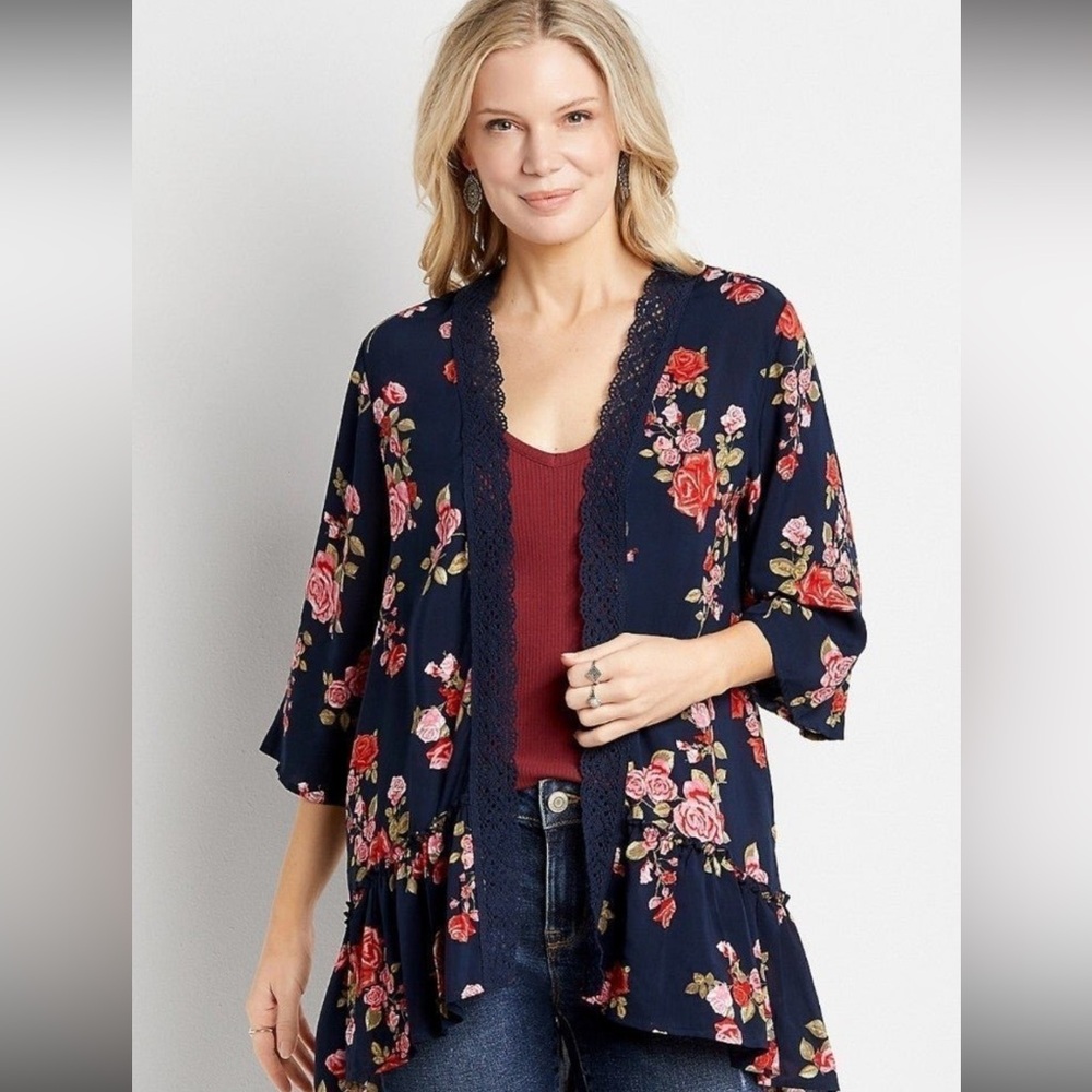 Maurice's Blue crochet trim floral kimono size small